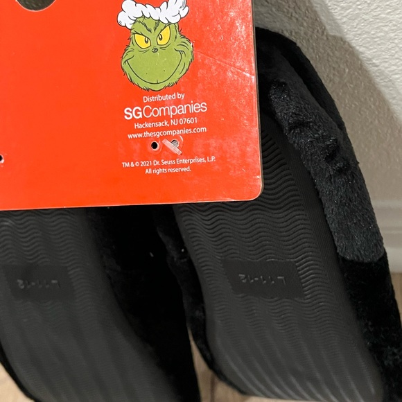 the grinch Shoes Dr Seuss Grinch Grinchmas Black Christmas Slippers